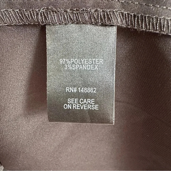 🌴Torrid NWT Satin Button Front Top 5X/28 in Deep Black - Picture 6 of 6